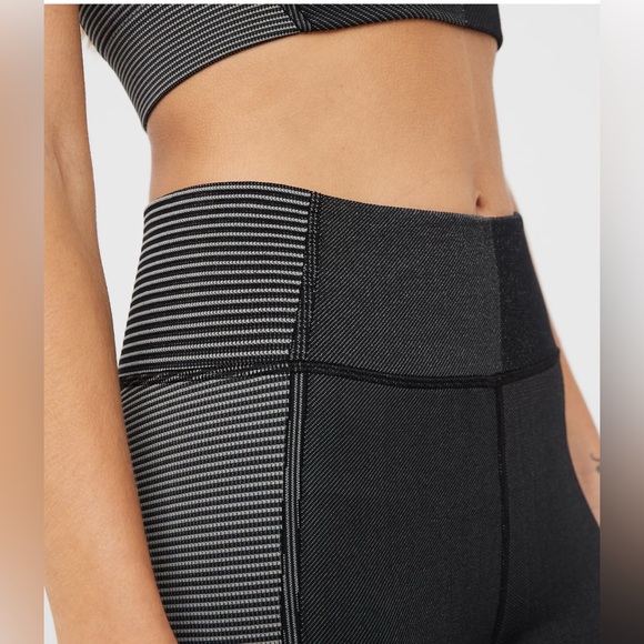 Offline by Aerie - Picture 3 of 11